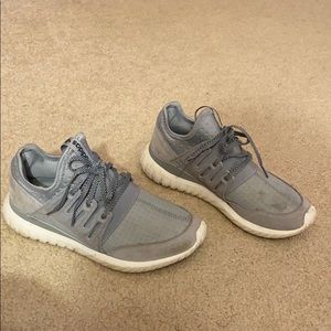 Adidas grey sneakers